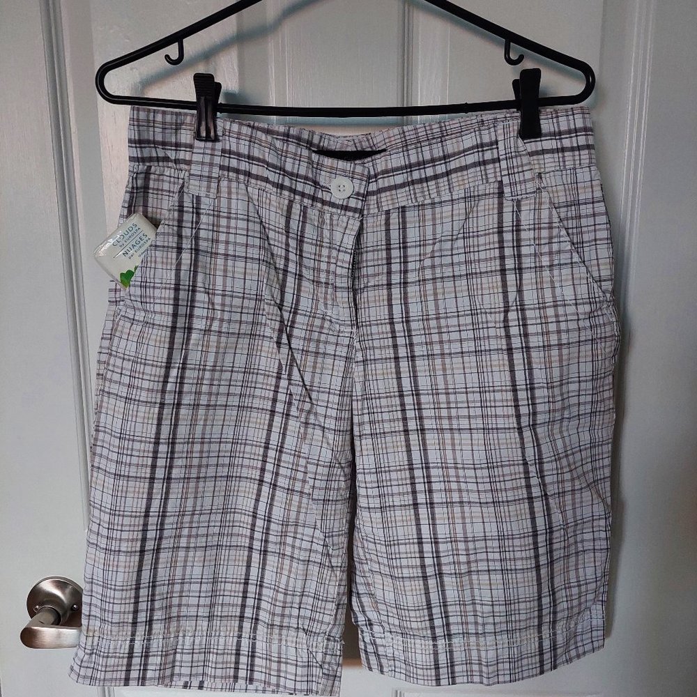 CALVIN KLEIN CK Women's Size 8 White Plaid Cotton Bermuda/ Golf Shorts